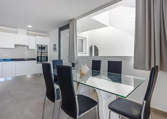 Magnifico Con Vista Panoramica Y Piscina Privada *